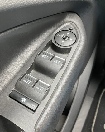 Ford Kuga cena 53800 przebieg: 222600, rok produkcji 2015 z Leszno małe 352